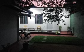 Araliya White House
